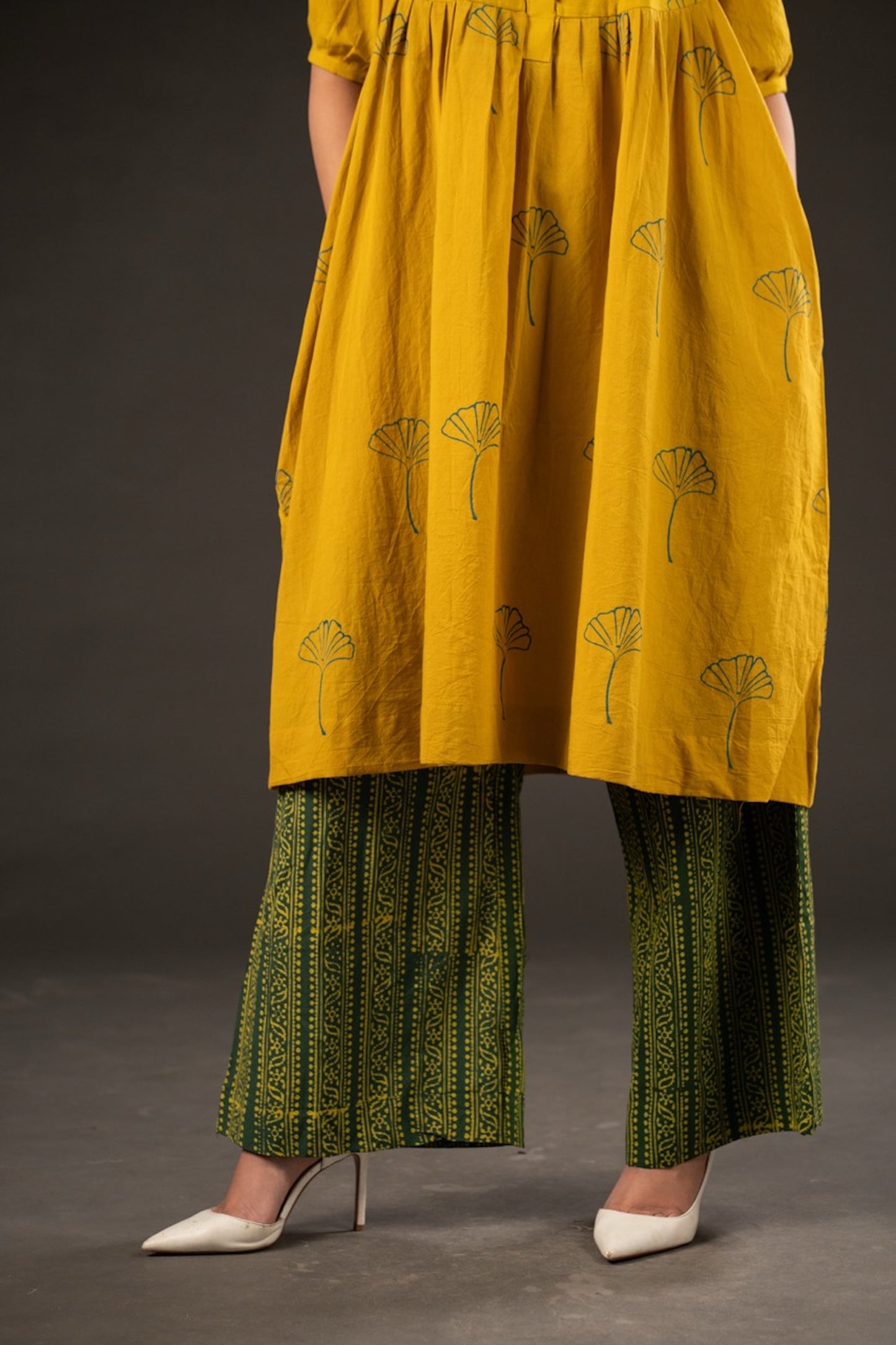 Hari Rangrez Kutch Set – Cotton Roots