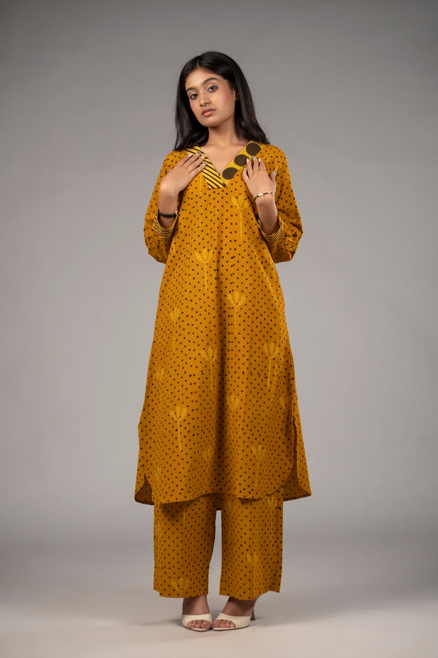 Peeli Dhoop Pant Kurta Set