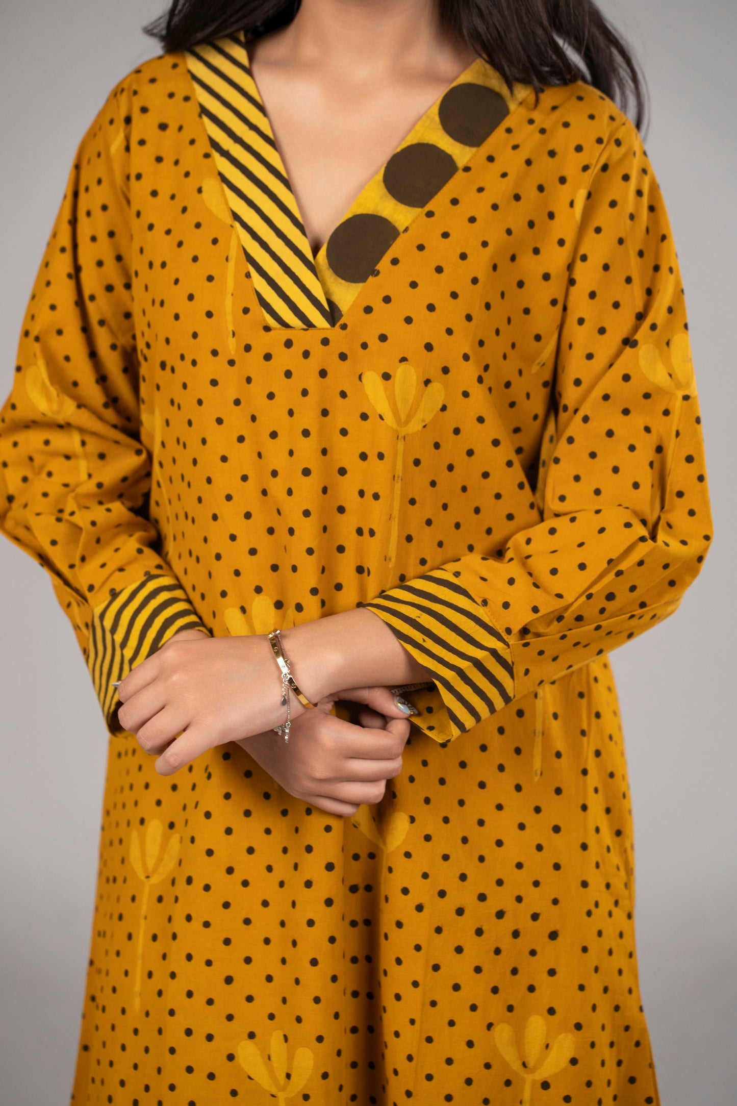 Peeli Dhoop Pant Kurta Set