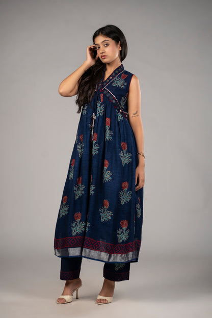 Neel Aaina Kurta Set
