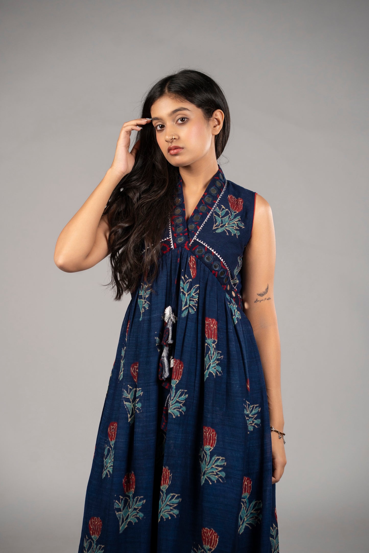 Neel Aaina Kurta Set
