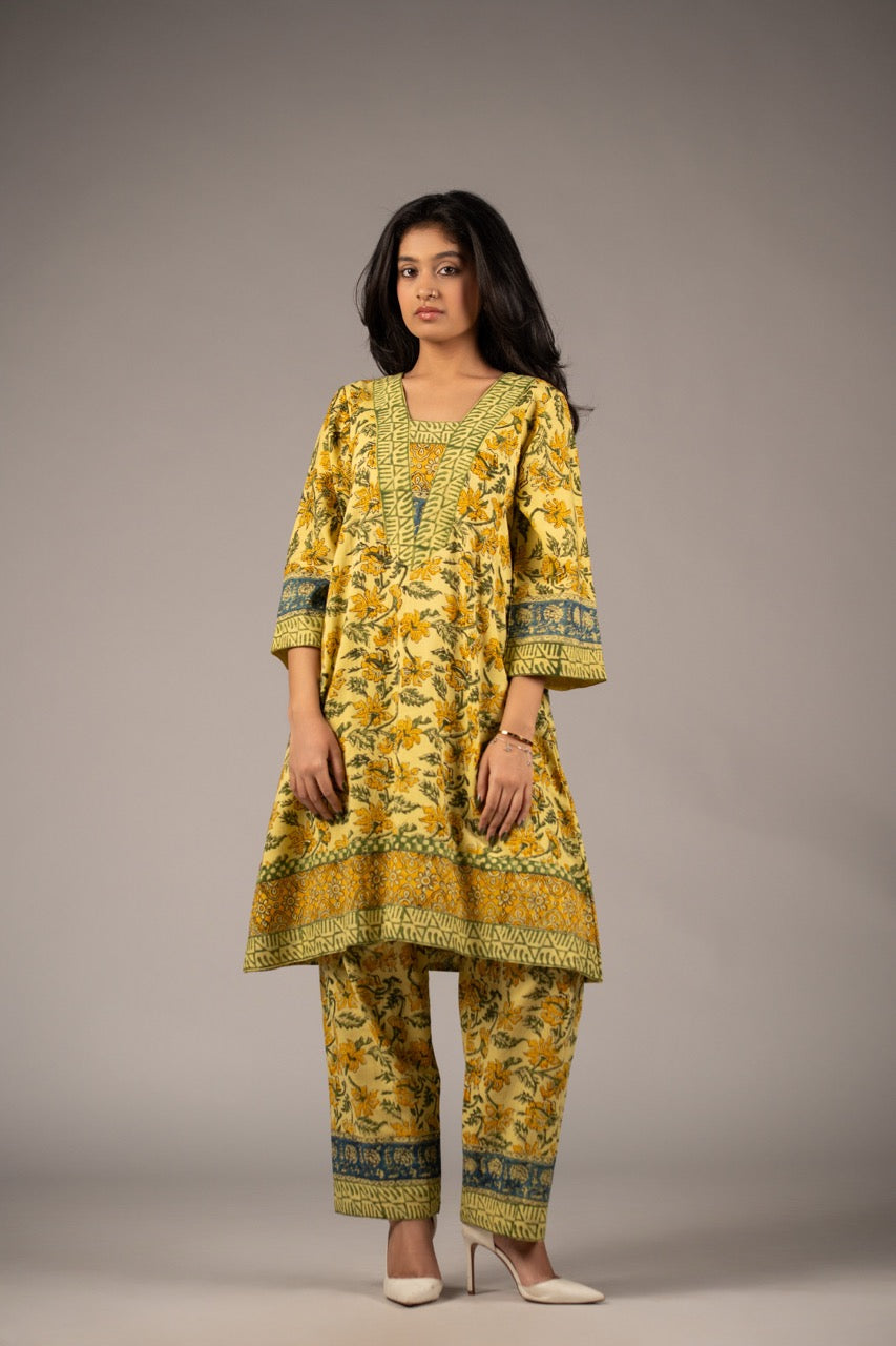 Noor-e-Bahar Choga Set