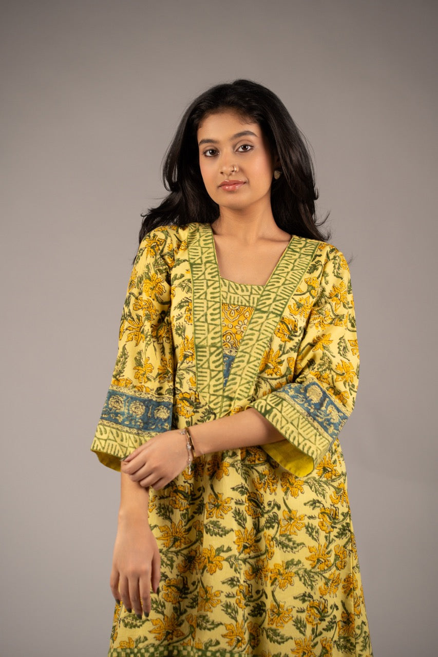 Noor-e-Bahar Choga Set