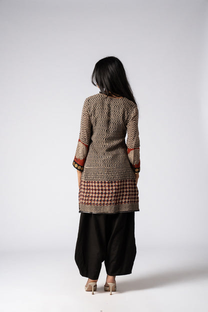 Qissa Handblock Printed Linen Kurta