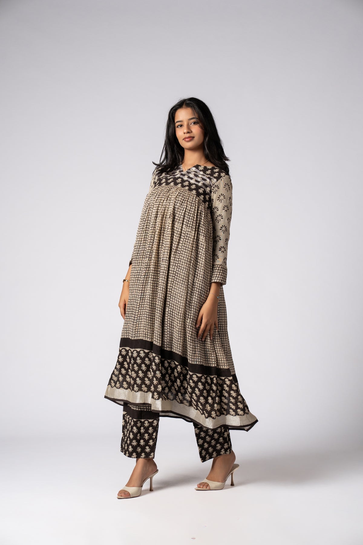 Mehrab Kediya Pant Kurta Set