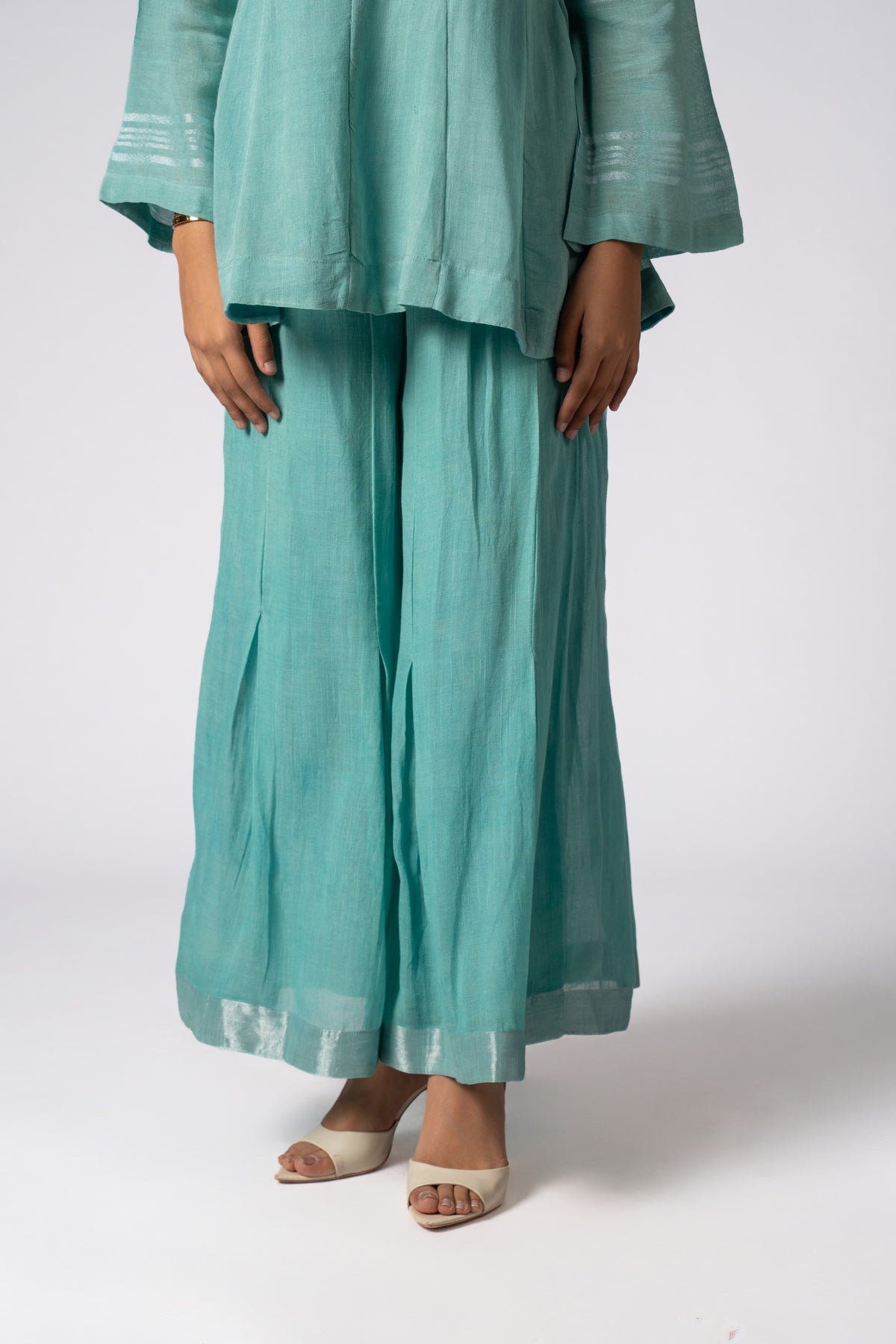 Aab-e-Turq Kali Sheesh Co-ord Set