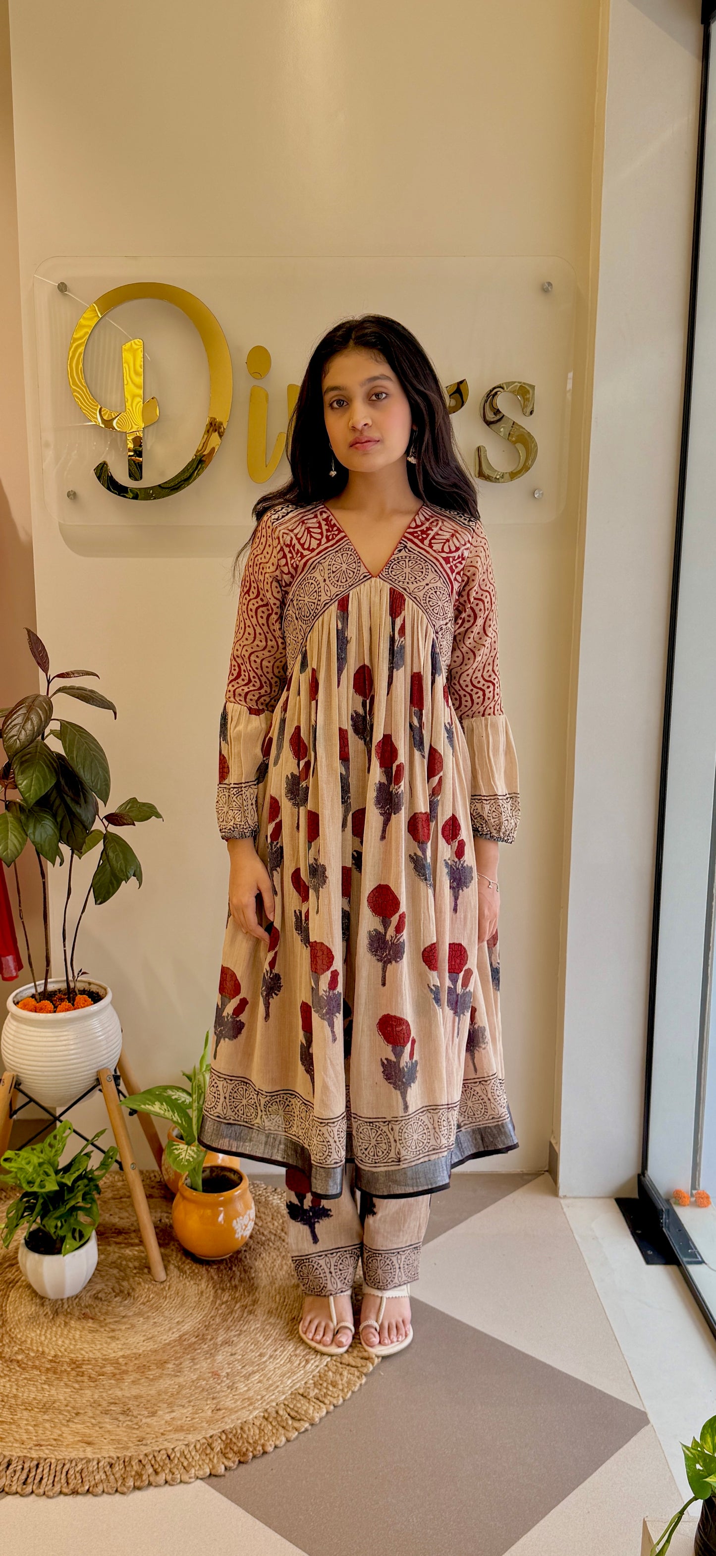 Mughal Motif Linen Pant-Kurta Set