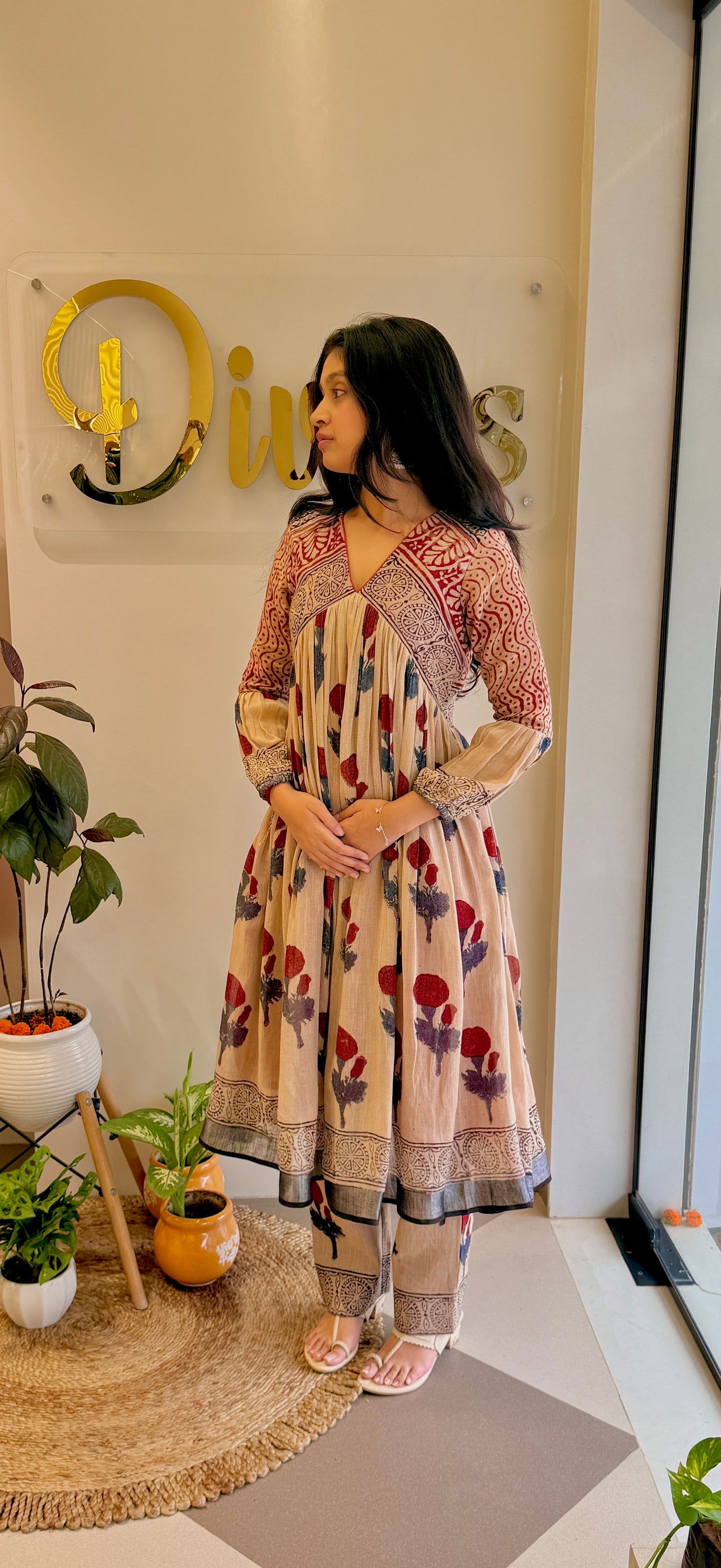 Mughal Motif Linen Pant-Kurta Set