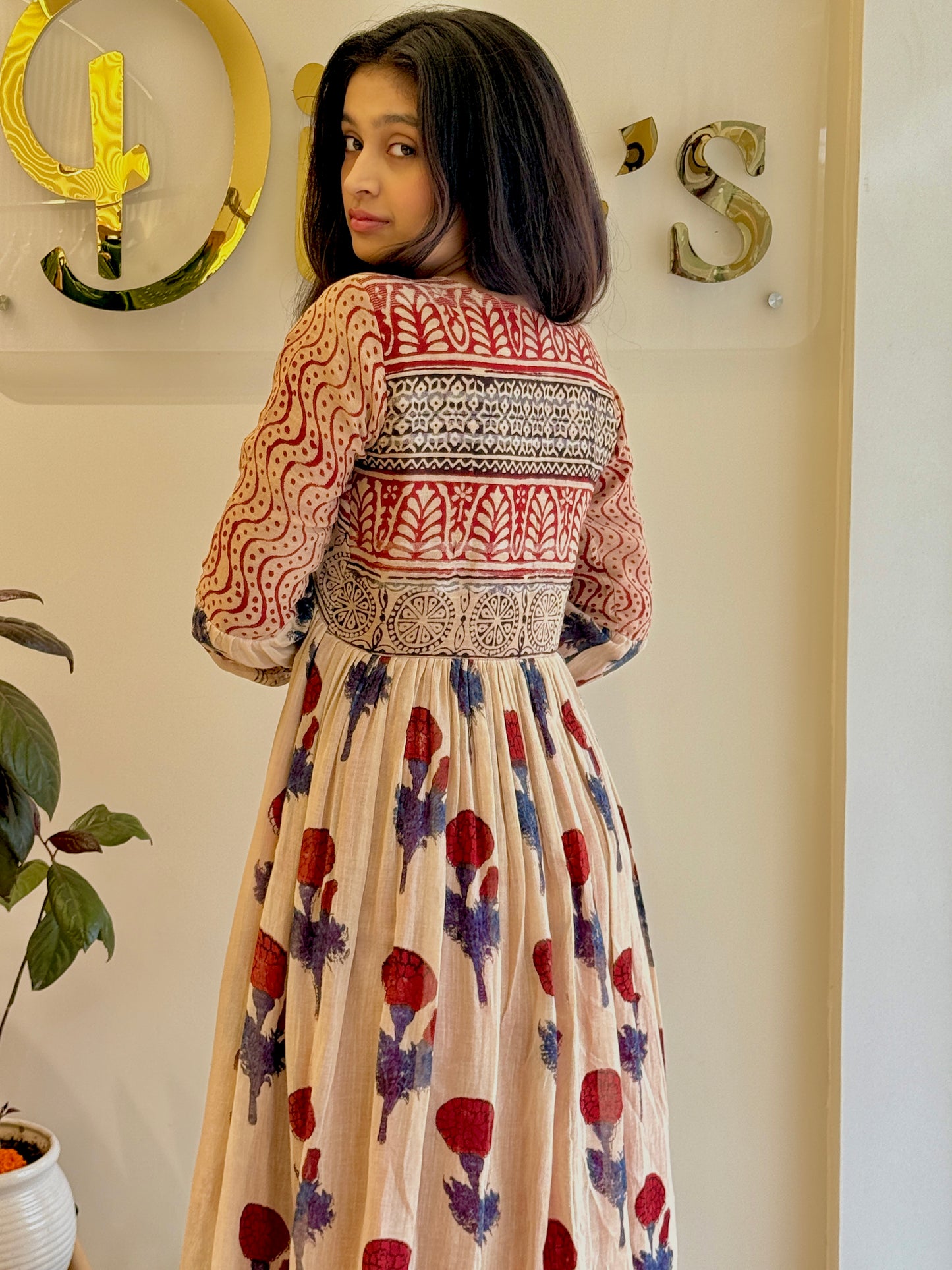 Mughal Motif Linen Pant-Kurta Set