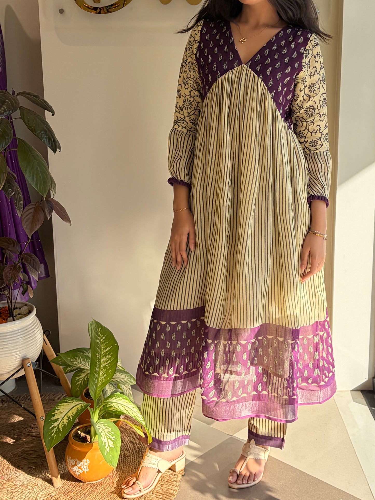 Neelika Noir Linen Set