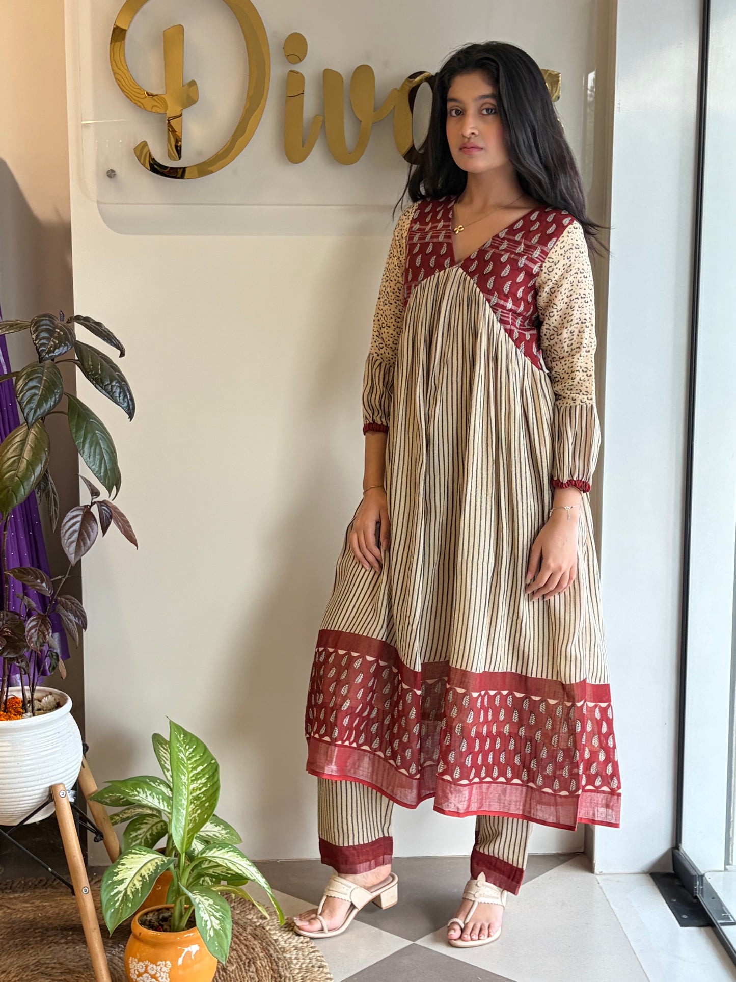 Rakta Noir Linen Ensemble