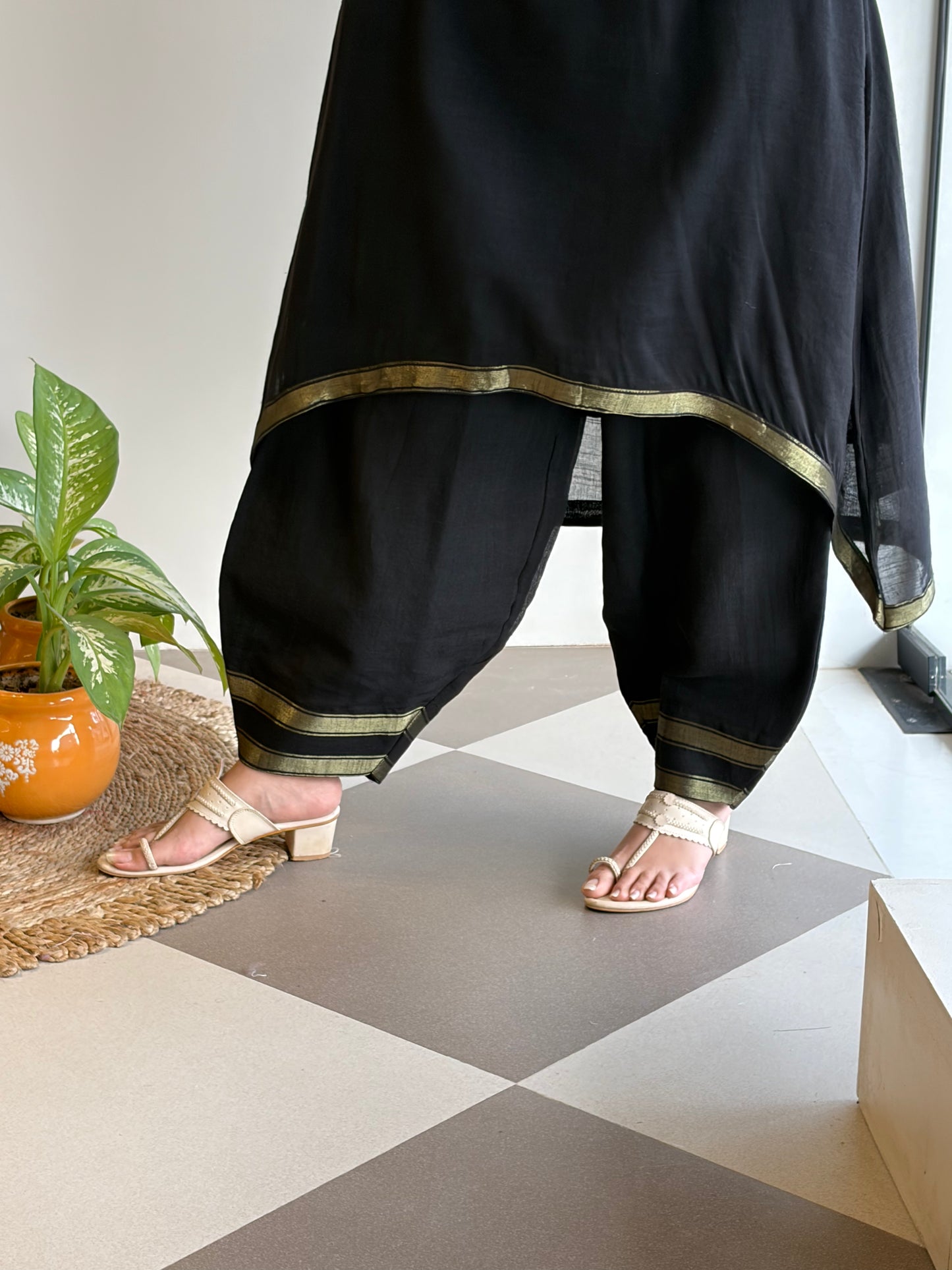 Swarna Noir Dhoti Linen Set