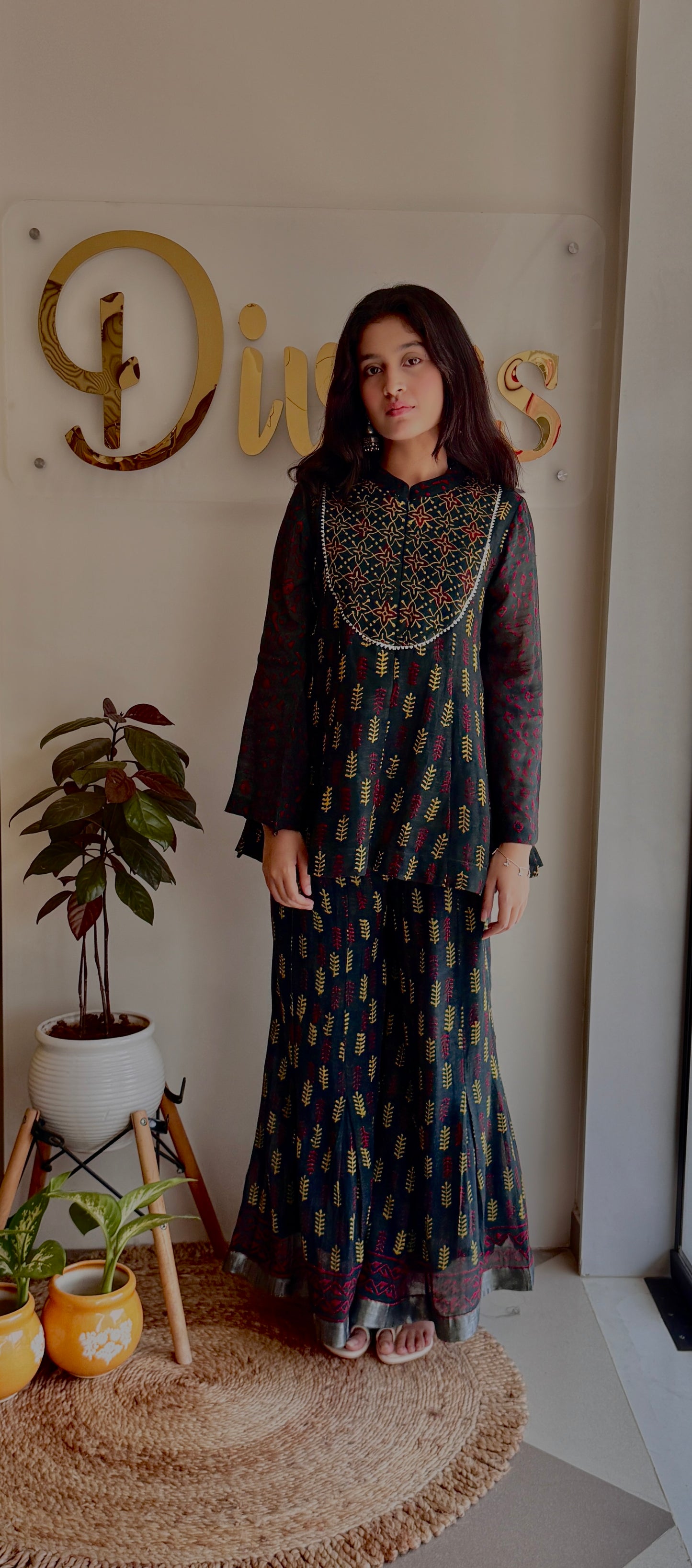 Aureya – Pure Linen Bell-Sleeve Top & Palazzo Set