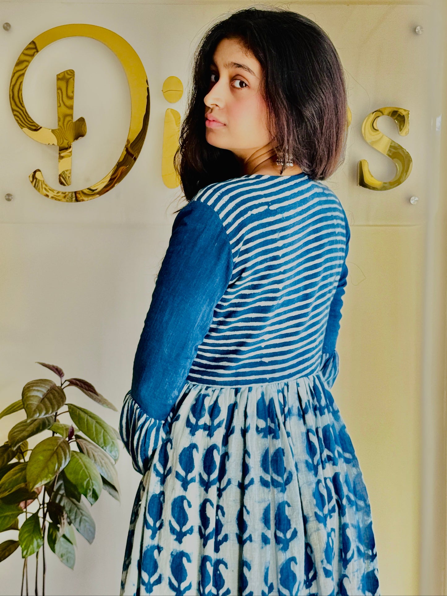 Neelvaar – Blue & White Linen Kurta Set