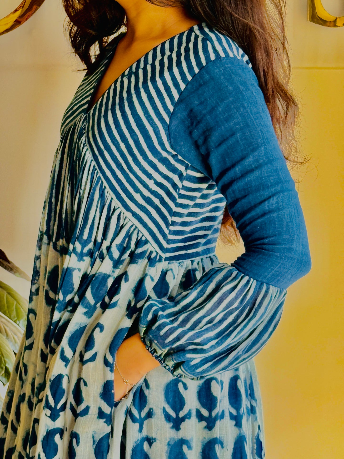 Neelvaar – Blue & White Linen Kurta Set