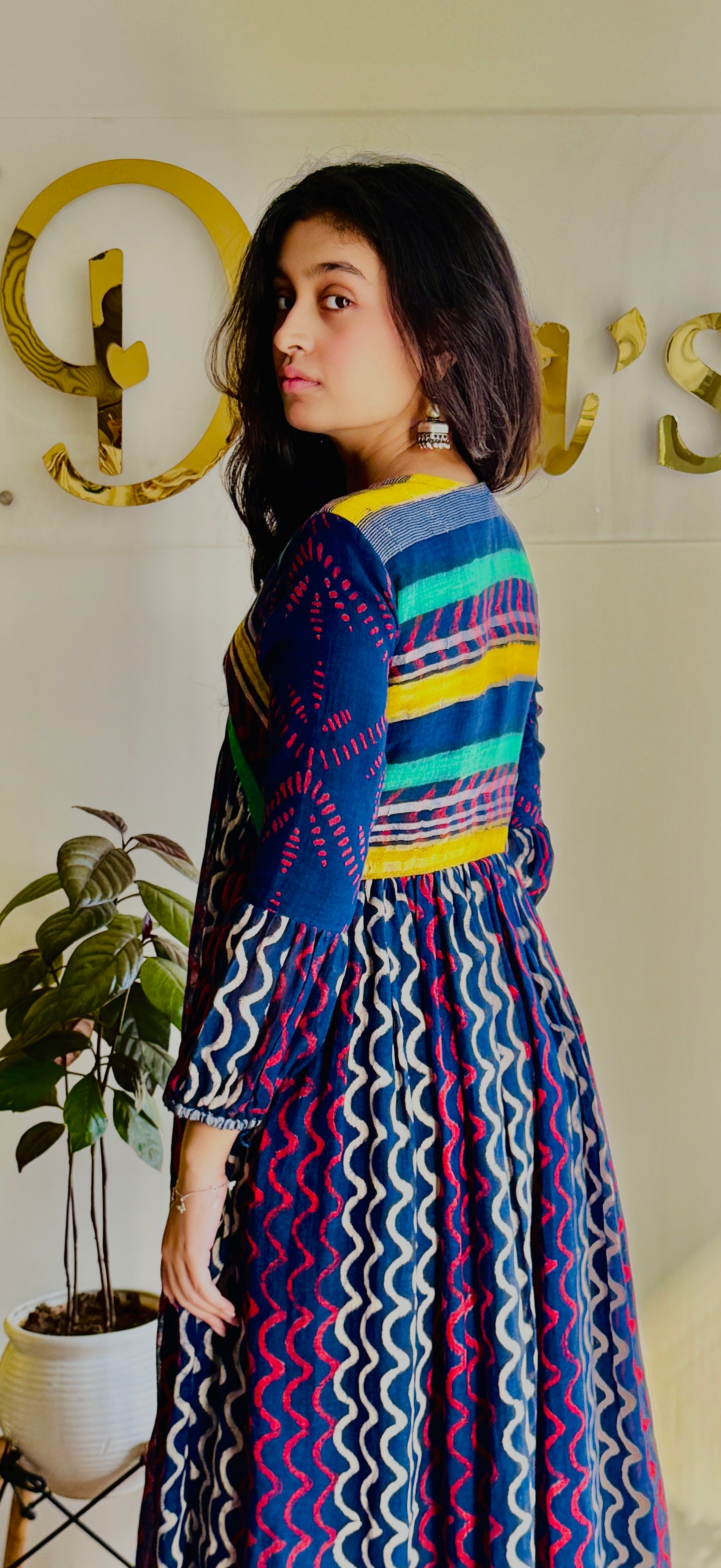 Aarohan – Curved Stripes Linen Kurta Set