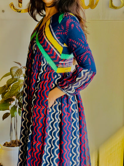 Aarohan – Curved Stripes Linen Kurta Set